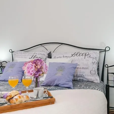 Apartmán In With Balcony, Air Conditioning, Wifi, Washing Machine 4378-1 Split